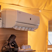 エアコン・ベッド完備