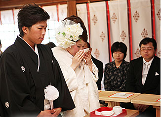 神前挙式　霊丘神社